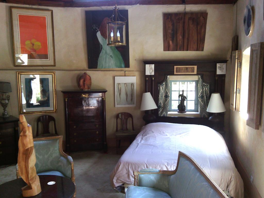 Les Douves Bed & Breakfast 2*